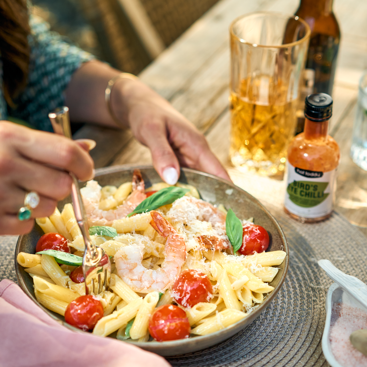 Gluten Free Chilli Prawn Pasta with Rocket Salad – HOTTODDY